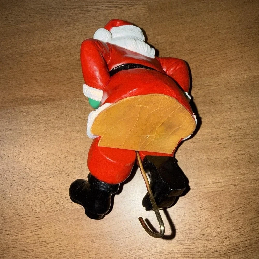 Vintage 1988 Hallmark Santa Claus Stocking Hanger QSH810-4 Christmas Mantel Deco